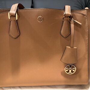 Tory Burch Robinson Tote in Cardamom